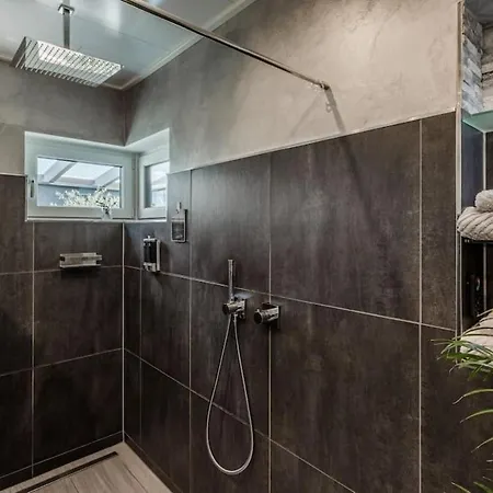 فيلة Modern Oasis Hottub, View, Gym