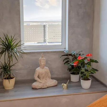 Villa Modern Oasis Hottub, View, Gym *