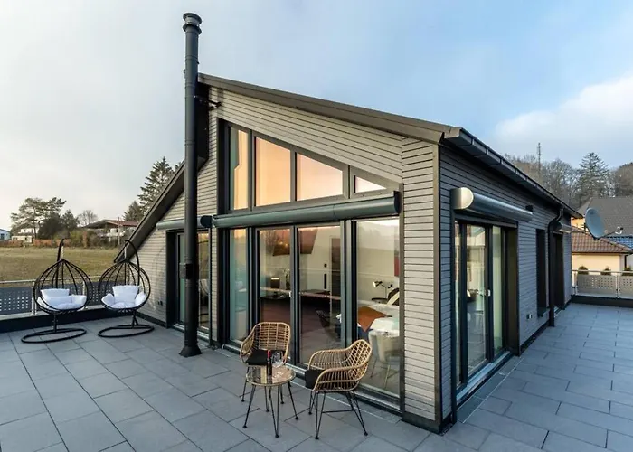 Modern Oasis Hottub, View, Gym * Oberbettingen