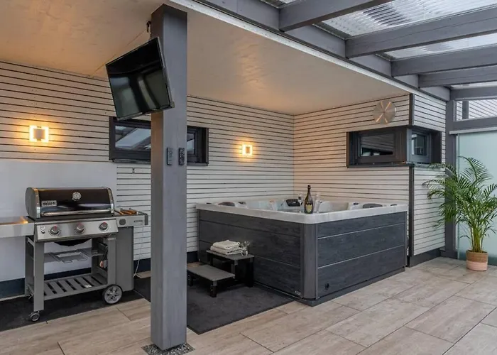 Modern Oasis Hottub, View, Gym