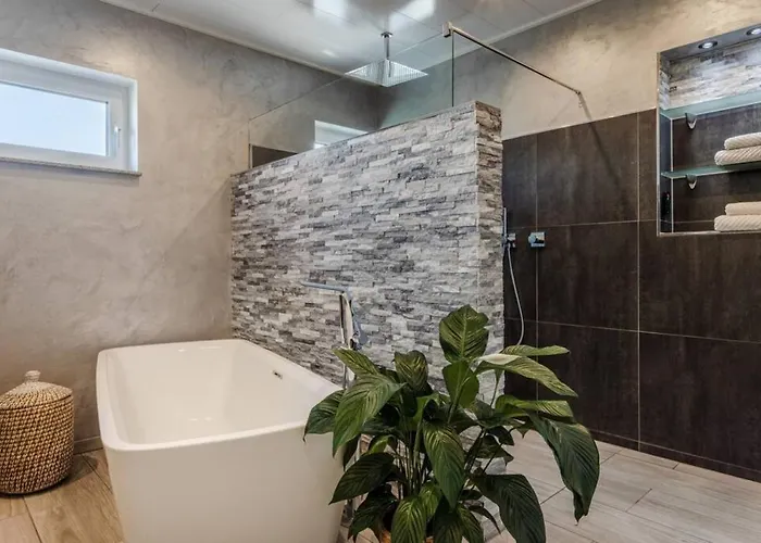 Modern Oasis Hottub, View, Gym וילה *